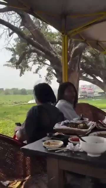 @Hikaruxxagain 女子大生 流出 リアル 投稿エロ動画 ミャンマーの地震? 野外でもこんなに揺れるんだ? シーン8