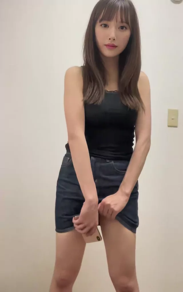 @amam_enaya 美少女 露出 激シコ 裏アカ動画 @amam_enaya の投稿動画 シーン2