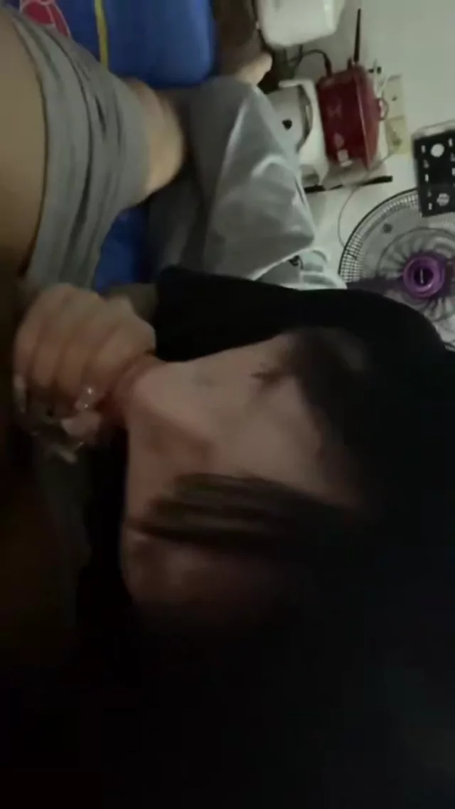 @xq669z 巨乳 中出し 完全素人 裏アカ動画 @xq669z の投稿動画 シーン8