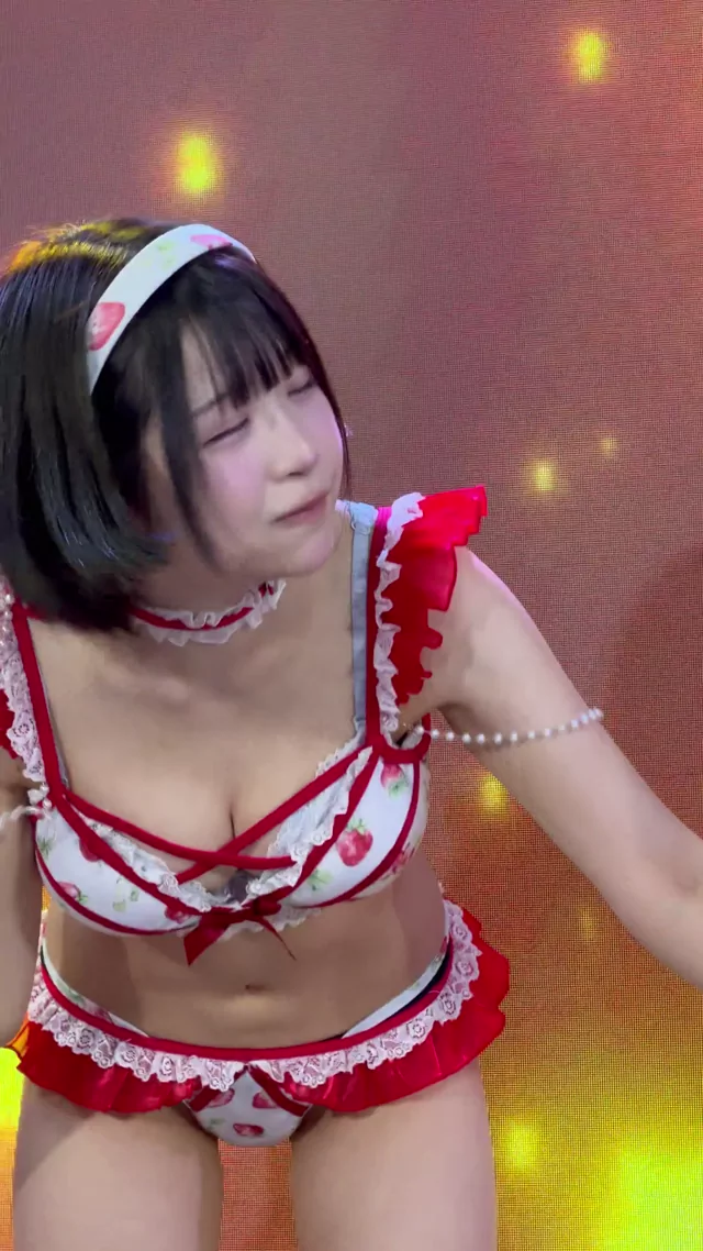 @ichigoaikatu 美少女 コスプレ 話題 裏アカ動画 @ichigoaikatu の投稿動画 シーン3
