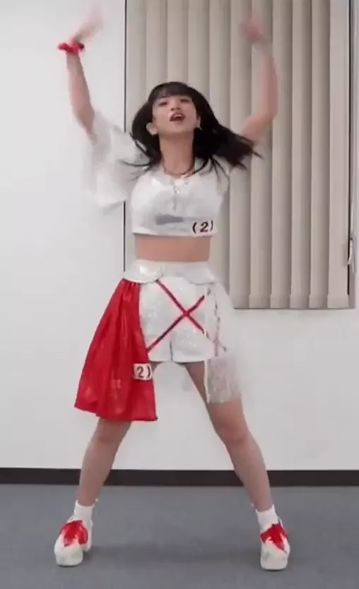 @mQyFtUq10o88118 パイパン 個人撮影 完全素人 Twitterエロ動画 【放送事故】アイドルさん、ダンス中に… シーン9