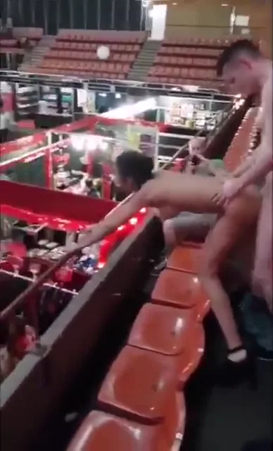 スレンダー 潮吹き 完全素人 Twitterエロ動画 スレンダー 潮吹き 完全素人 Twitterエロ動画 シーン3