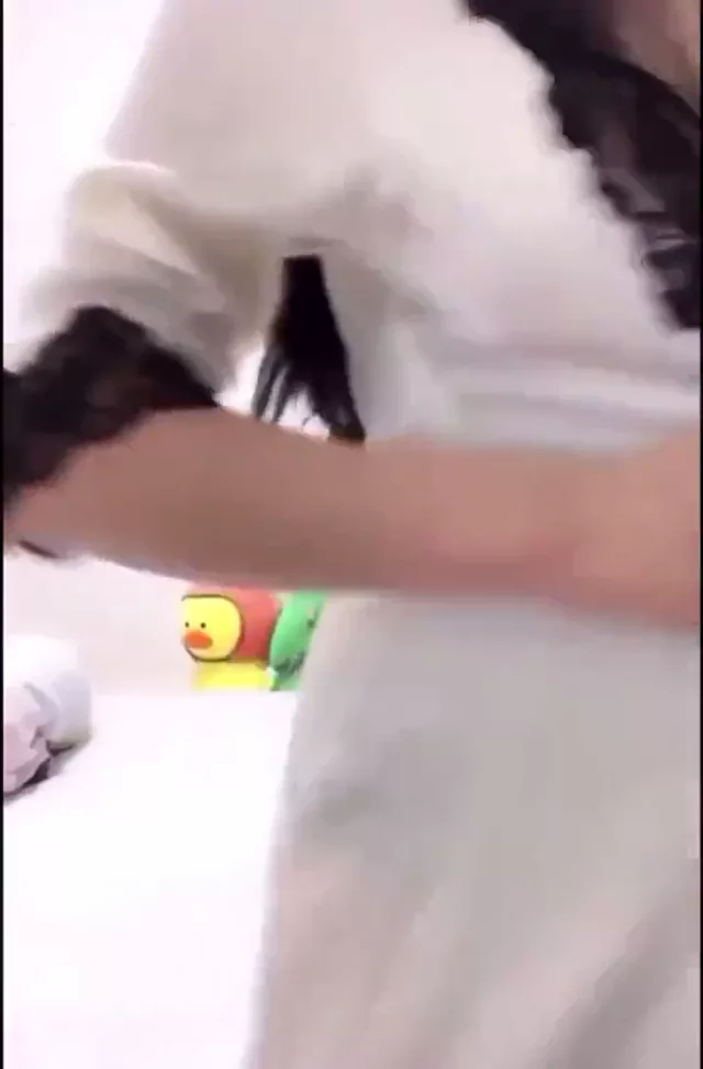 @yumekawa8_ 人妻 流出 高画質 SNS流出動画 @yumekawa8_ の投稿動画 シーン1