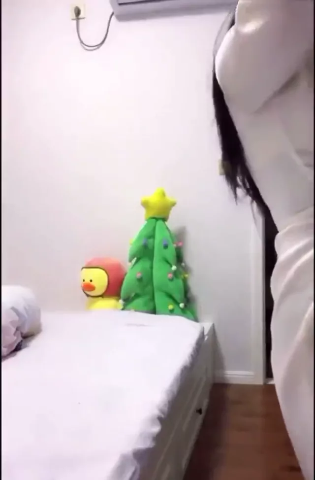 @yumekawa8_ 人妻 流出 高画質 SNS流出動画 @yumekawa8_ の投稿動画 シーン7
