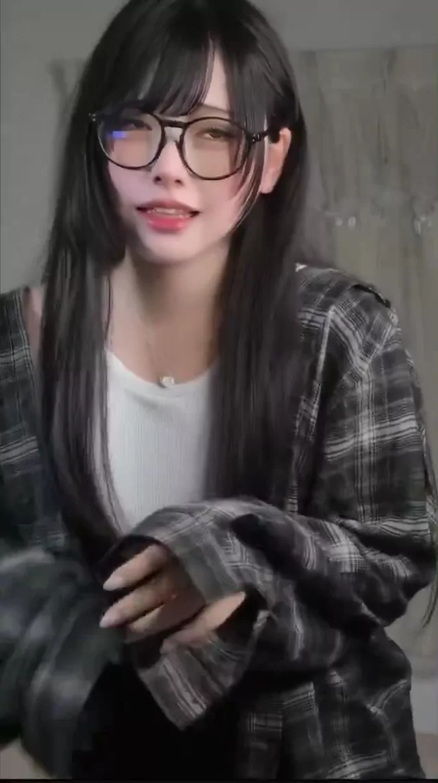 @nukix2everyday パイパン 潮吹き リアル X動画 @nukix2everyday の投稿動画 シーン1
