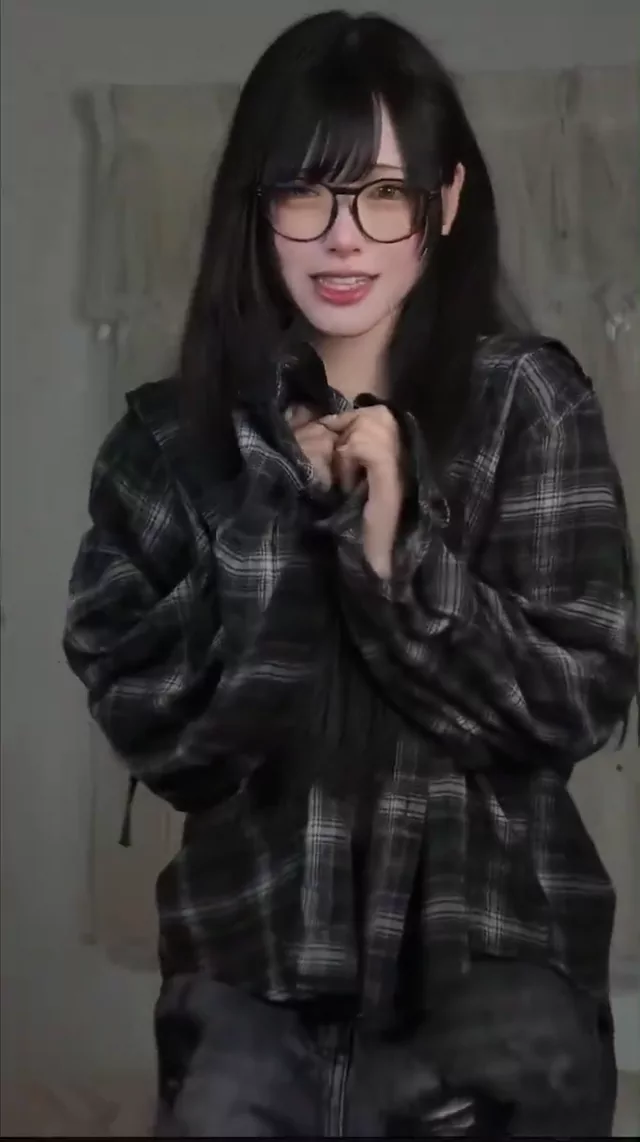 @nukix2everyday パイパン 潮吹き リアル X動画 @nukix2everyday の投稿動画 シーン2