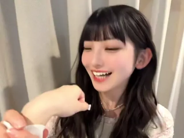 @suzuki_hitomi_ 清楚系 中出し 神回 投稿エロ動画 ちーたん！お誕生日おめでとう 魅力たっぷりなちー シーン9