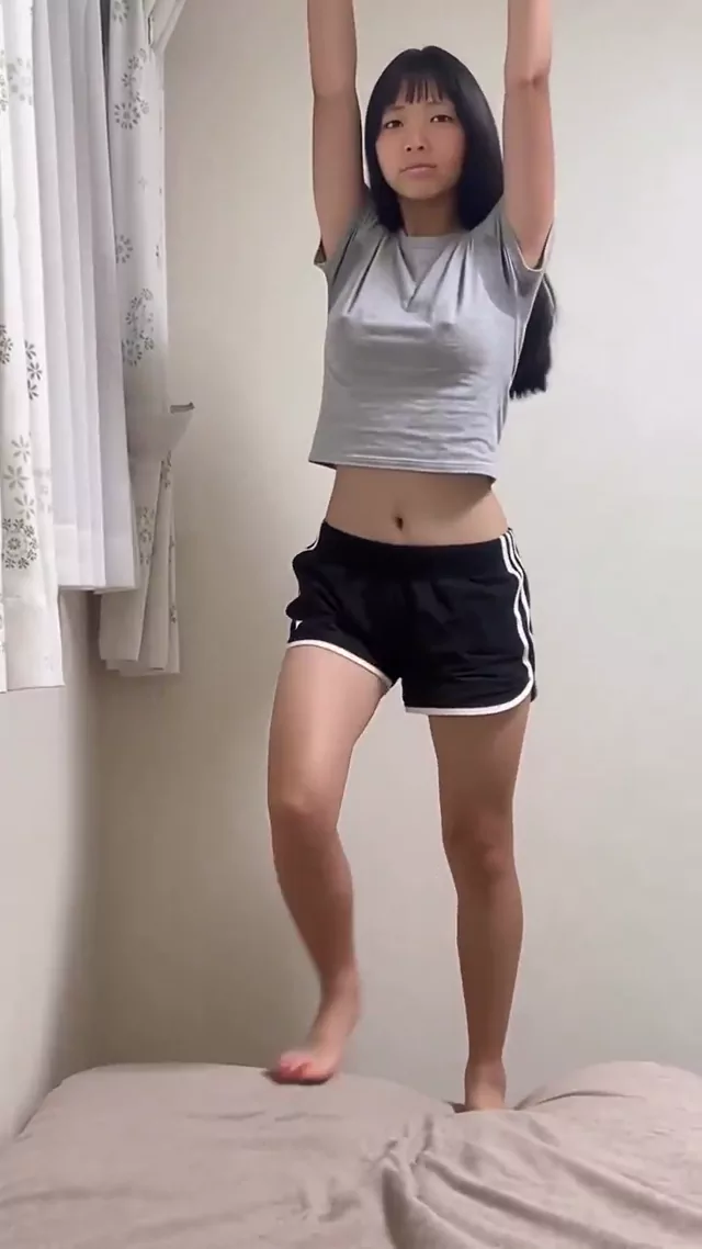 @linny_lou1989 清楚系 ハメ撮り 完全素人 投稿エロ動画 @linny_lou1989 の投稿動画 シーン8