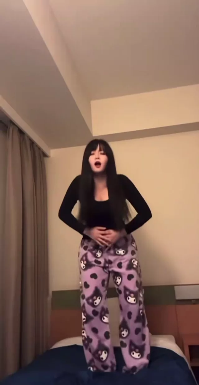 @murinomiyu_jp 美少女 露出 必見 投稿エロ動画 @murinomiyu_jp の投稿動画 シーン3