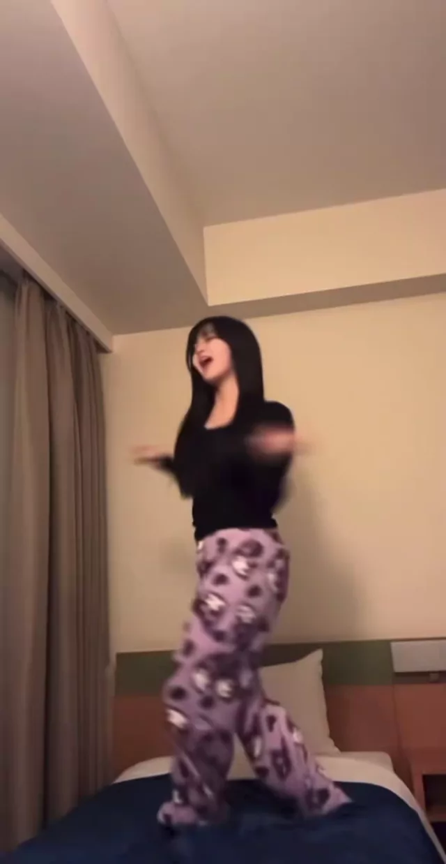 @murinomiyu_jp 美少女 露出 必見 投稿エロ動画 @murinomiyu_jp の投稿動画 シーン5