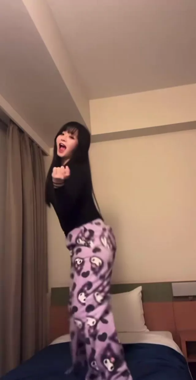 @murinomiyu_jp 美少女 露出 必見 投稿エロ動画 @murinomiyu_jp の投稿動画 シーン10
