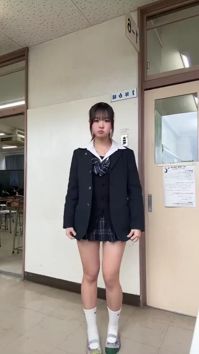 人妻 露出 厳選 SNS流出動画 人妻 露出 厳選 SNS流出動画 シーン2