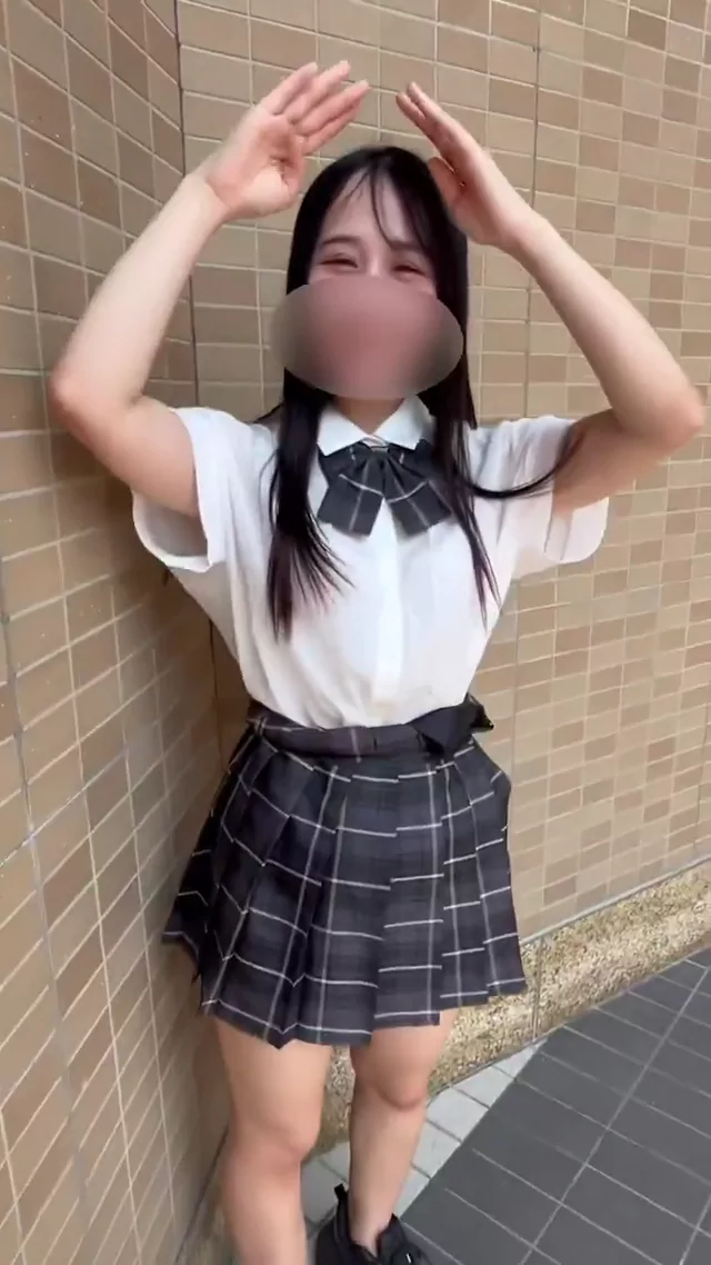 @fanzavv 人妻 オナニー 必見 裏アカ動画 @fanzavv の投稿動画 シーン5