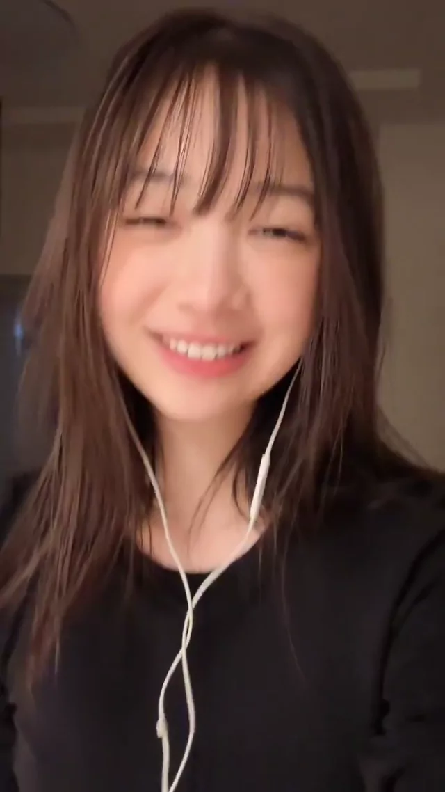 @imamoriukyo 美人OL コスプレ 話題 X動画 スマホに保存していた画像や動画がほとんど消えてしまっ シーン2