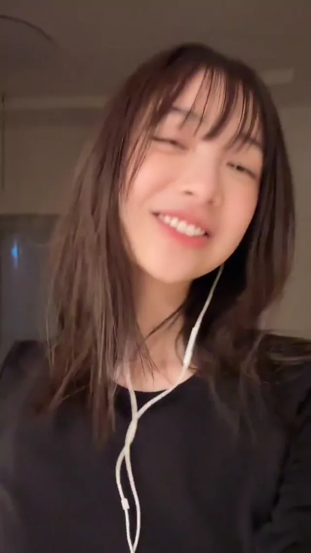 @imamoriukyo 美人OL コスプレ 話題 X動画 スマホに保存していた画像や動画がほとんど消えてしまっ シーン6