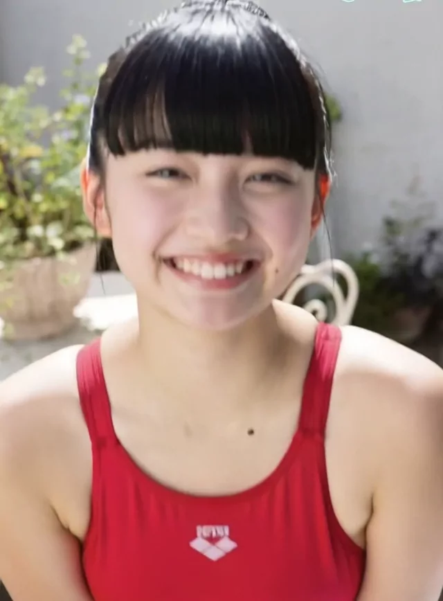 @swimsuits_go 素人 騎乗位 過激 SNS流出動画 @swimsuits_go の投稿動画 シーン8