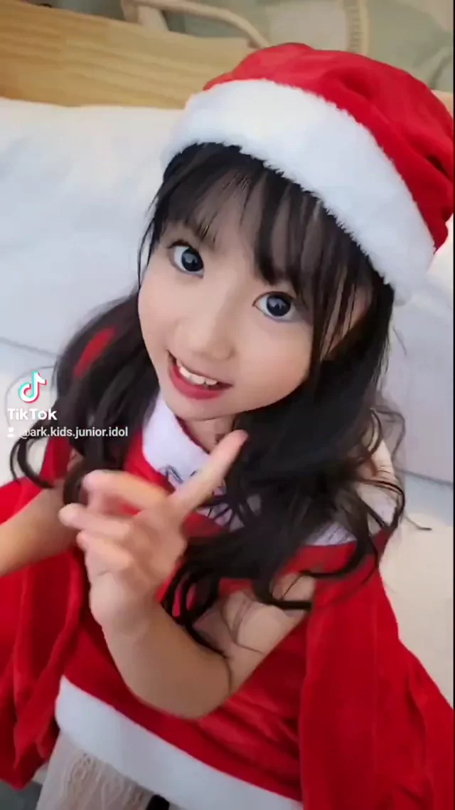 @Skysunny33R 人妻 騎乗位 必見 SNS流出動画 @Skysunny33R の投稿動画 シーン4