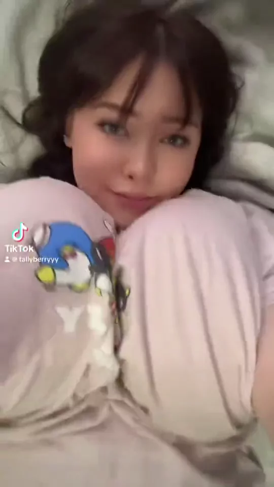 @tallyberryy 清楚系 騎乗位 最新 投稿エロ動画 @tallyberryy の投稿動画 シーン2