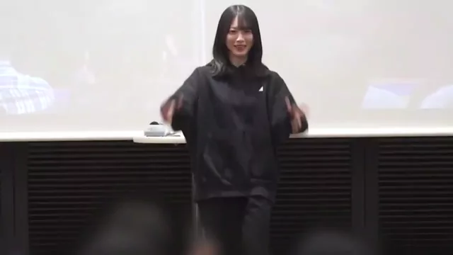 @jessiane2030 美人OL コスプレ 必見 投稿エロ動画 @jessiane2030 の投稿動画 シーン2