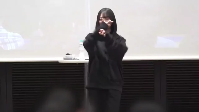@jessiane2030 美人OL コスプレ 必見 投稿エロ動画 @jessiane2030 の投稿動画 シーン3