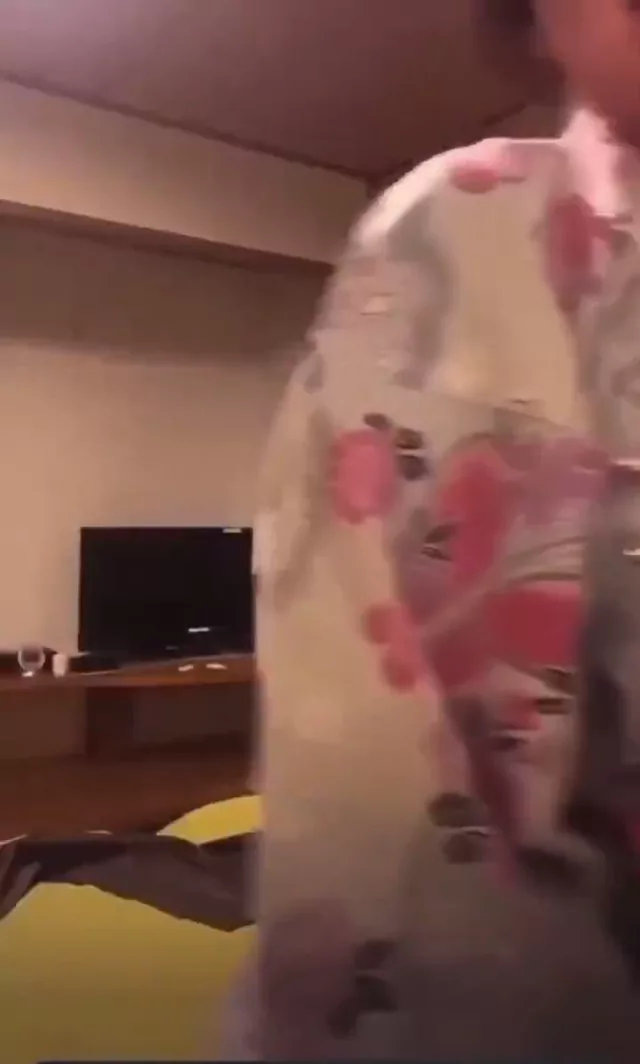@yumekawa8_ 素人 中出し 完全素人 SNS流出動画 Netflixよりもこれを見逃せないわよ #TikTokライブ シーン1