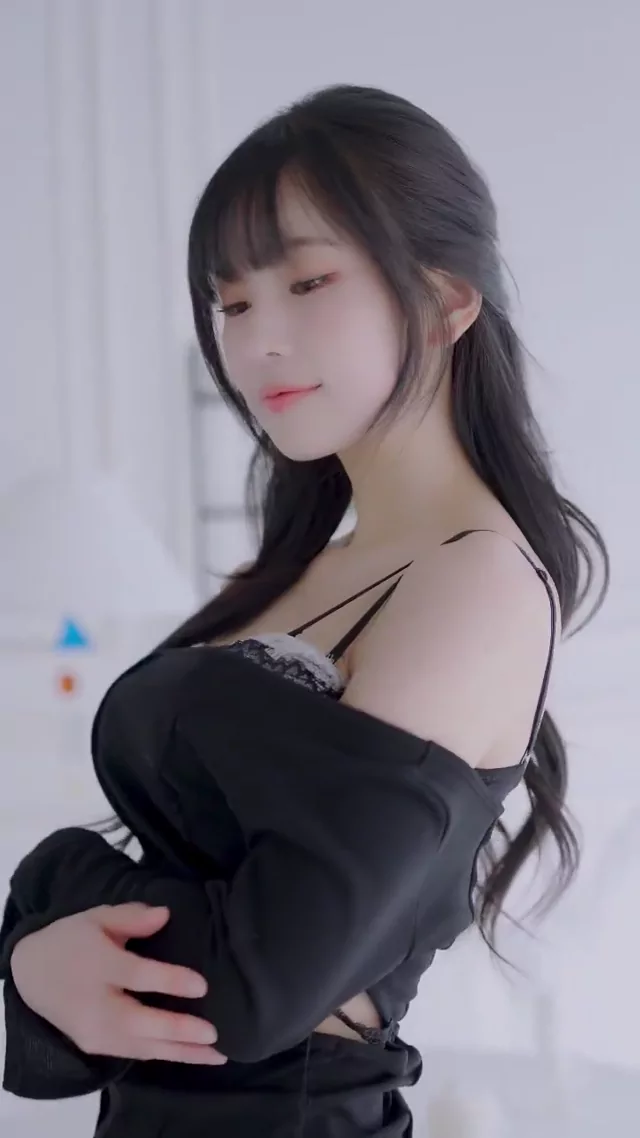 @dpix_corp 巨乳 個人撮影 話題 裏アカ動画 @dpix_corp の投稿動画 シーン9