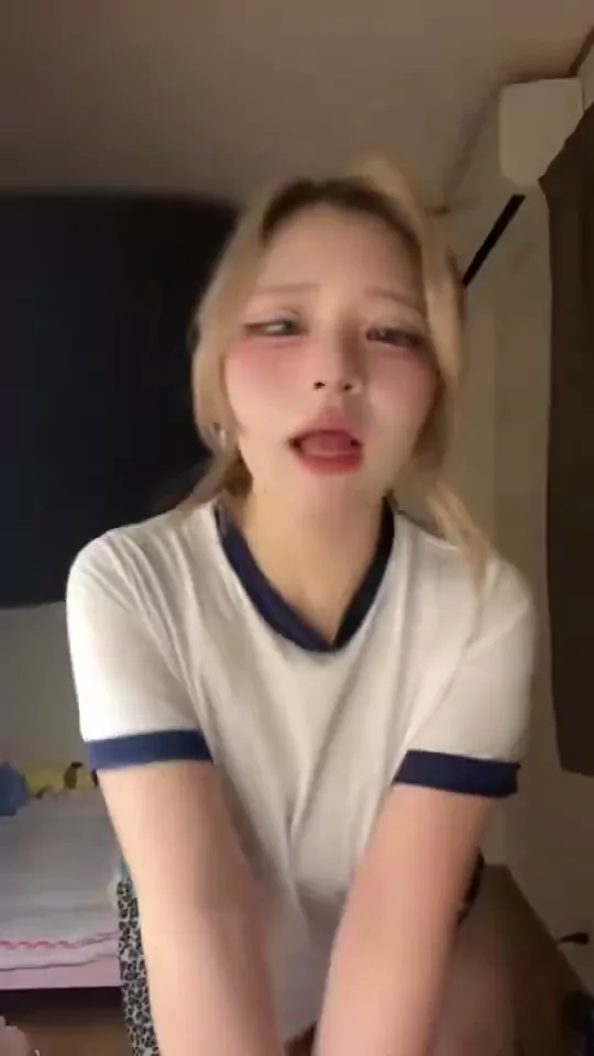 @satoru_beauty スレンダー フェラ 話題 Twitterエロ動画 @satoru_beauty の投稿動画 シーン9