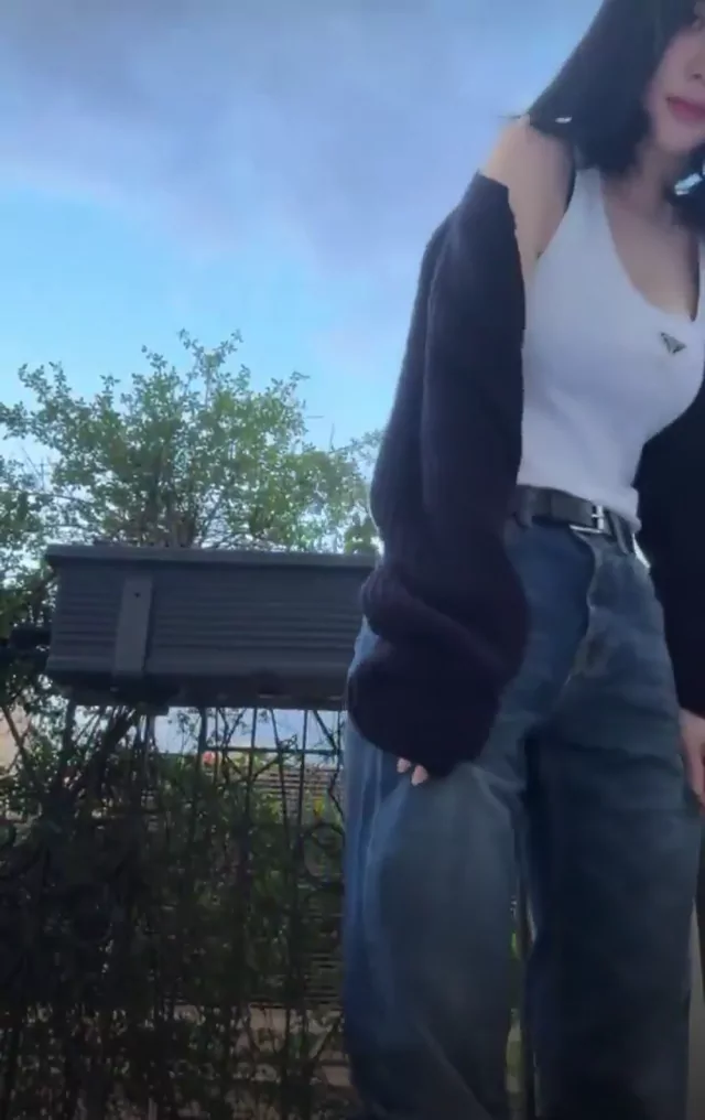 @kpopmeoww 清楚系 流出 高画質 Twitterエロ動画 @kpopmeoww の投稿動画 シーン2