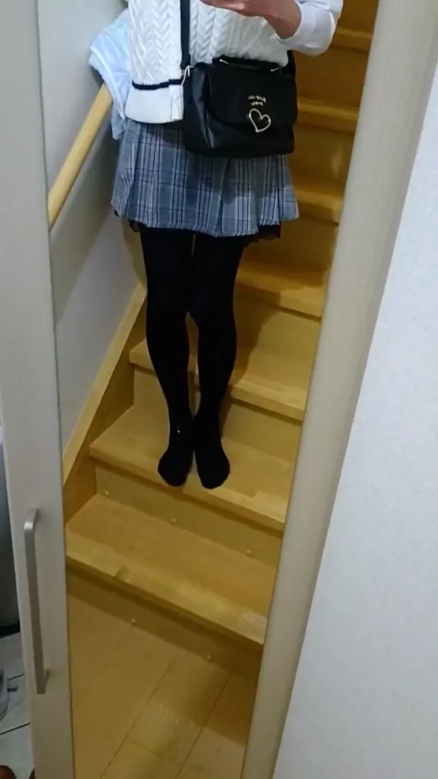 @omoazusa 素人 コスプレ 激シコ 裏アカ動画 @omoazusa の投稿動画 シーン8