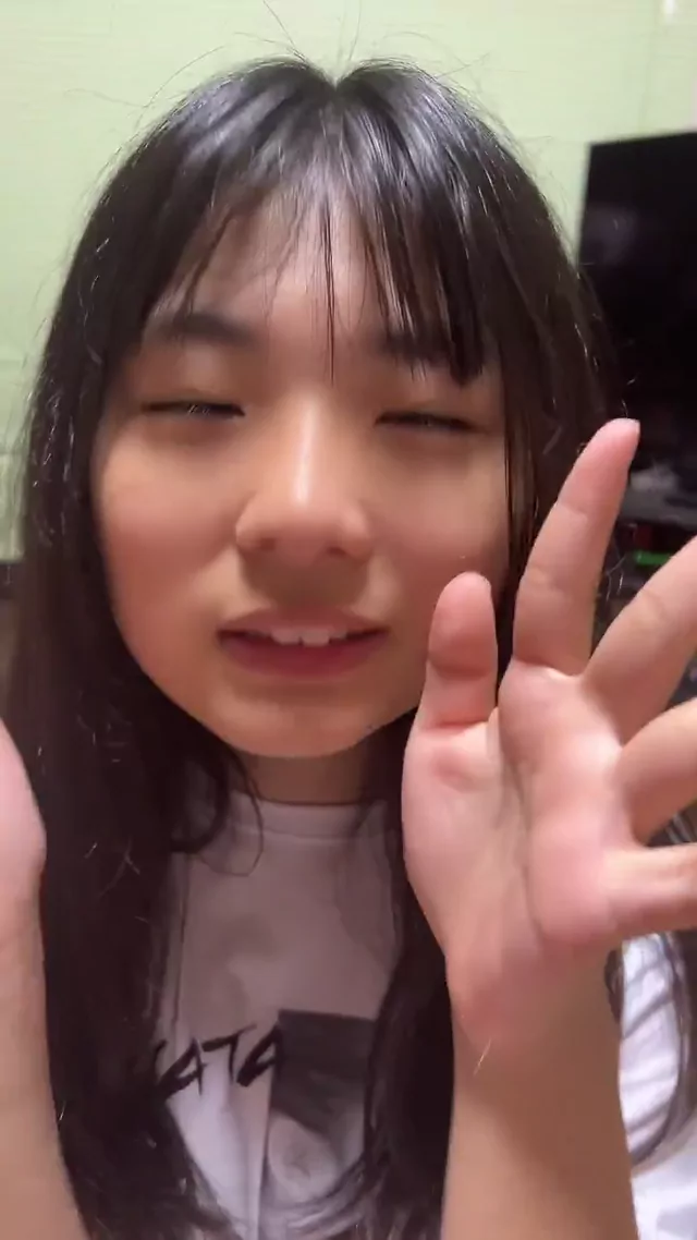 @harutan_tan_4 清楚系 露出 リアル X動画 @harutan_tan_4 の投稿動画 シーン1