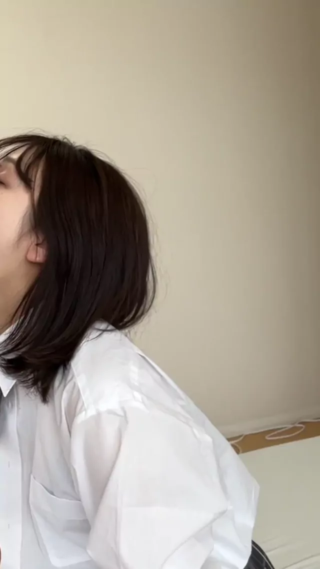 @murinomiyu_jp スレンダー 露出 必見 投稿エロ動画 @murinomiyu_jp の投稿動画 シーン4