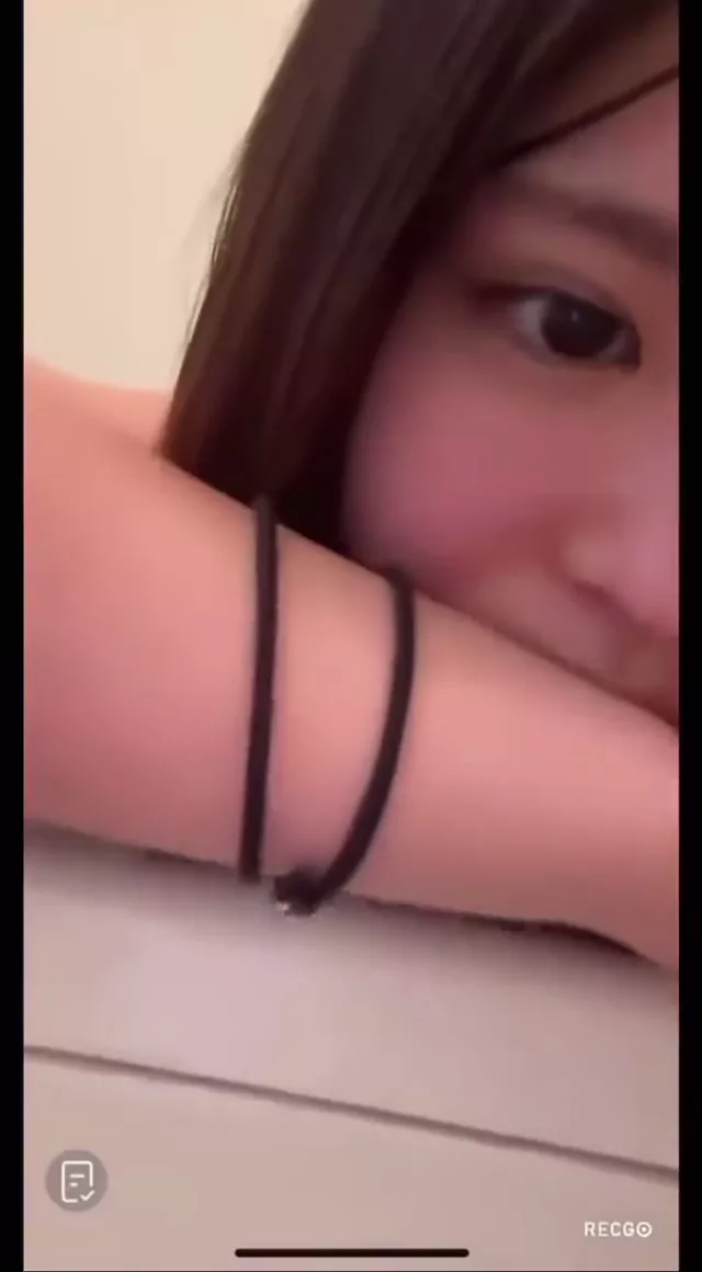 @liveotakara 美人OL 露出 高画質 Twitterエロ動画 @liveotakara の投稿動画 シーン1