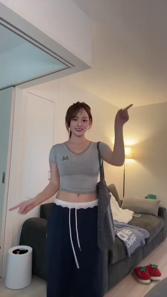 @mtbwfe 美少女 潮吹き 完全素人 Twitterエロ動画 @mtbwfe の投稿動画 シーン3