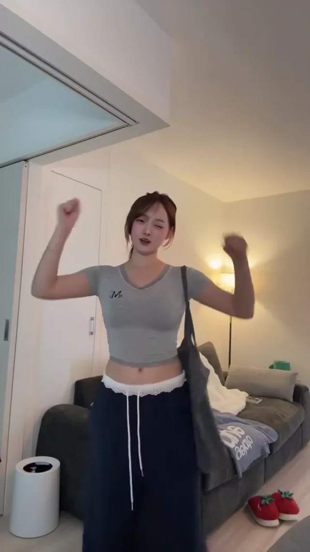 @mtbwfe 美少女 潮吹き 完全素人 Twitterエロ動画 @mtbwfe の投稿動画 シーン4