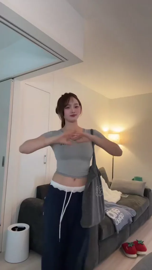 @mtbwfe 美少女 潮吹き 完全素人 Twitterエロ動画 @mtbwfe の投稿動画 シーン5