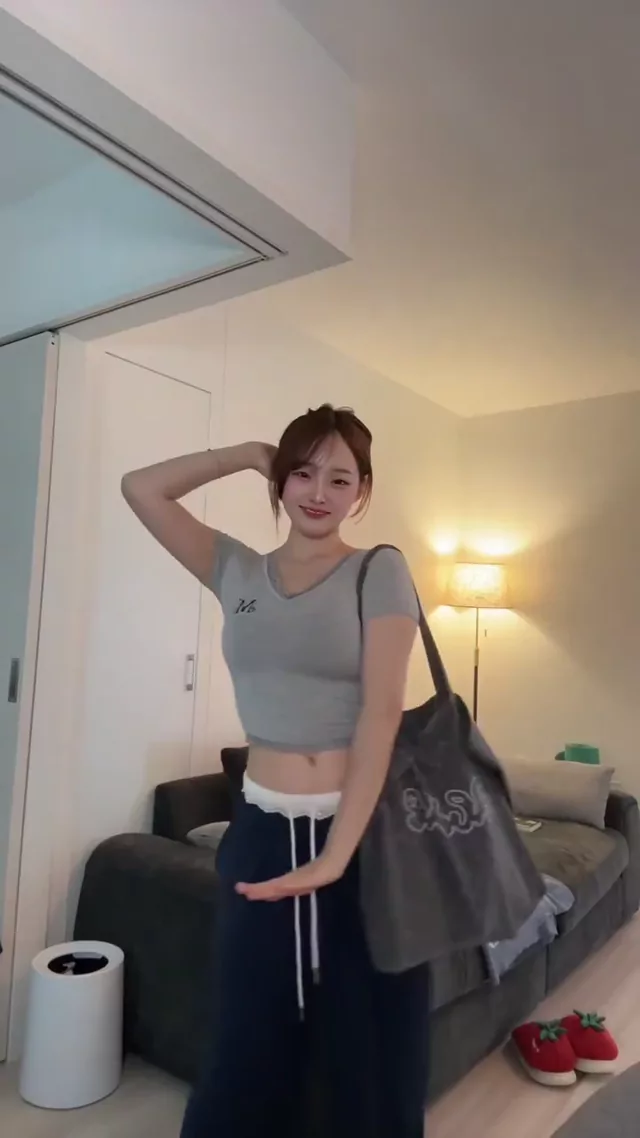 @mtbwfe 美少女 潮吹き 完全素人 Twitterエロ動画 @mtbwfe の投稿動画 シーン8