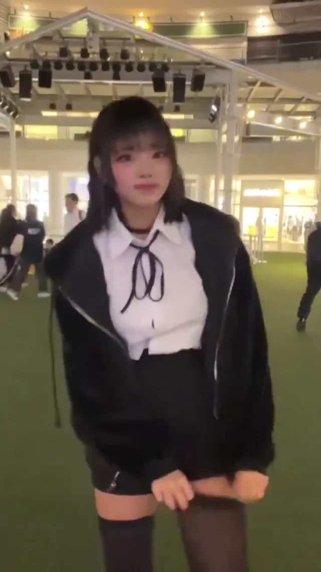 @pz4bxx 美人OL コスプレ 神回 投稿エロ動画 @pz4bxx の投稿動画 シーン1