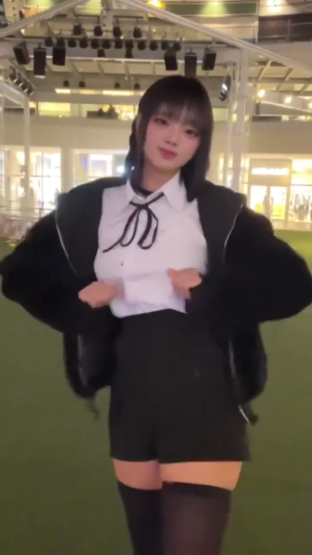 @pz4bxx 美人OL コスプレ 神回 投稿エロ動画 @pz4bxx の投稿動画 シーン9