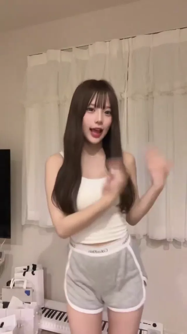 @pz4bxx 人妻 中出し 必見 SNS流出動画 @pz4bxx の投稿動画 シーン1
