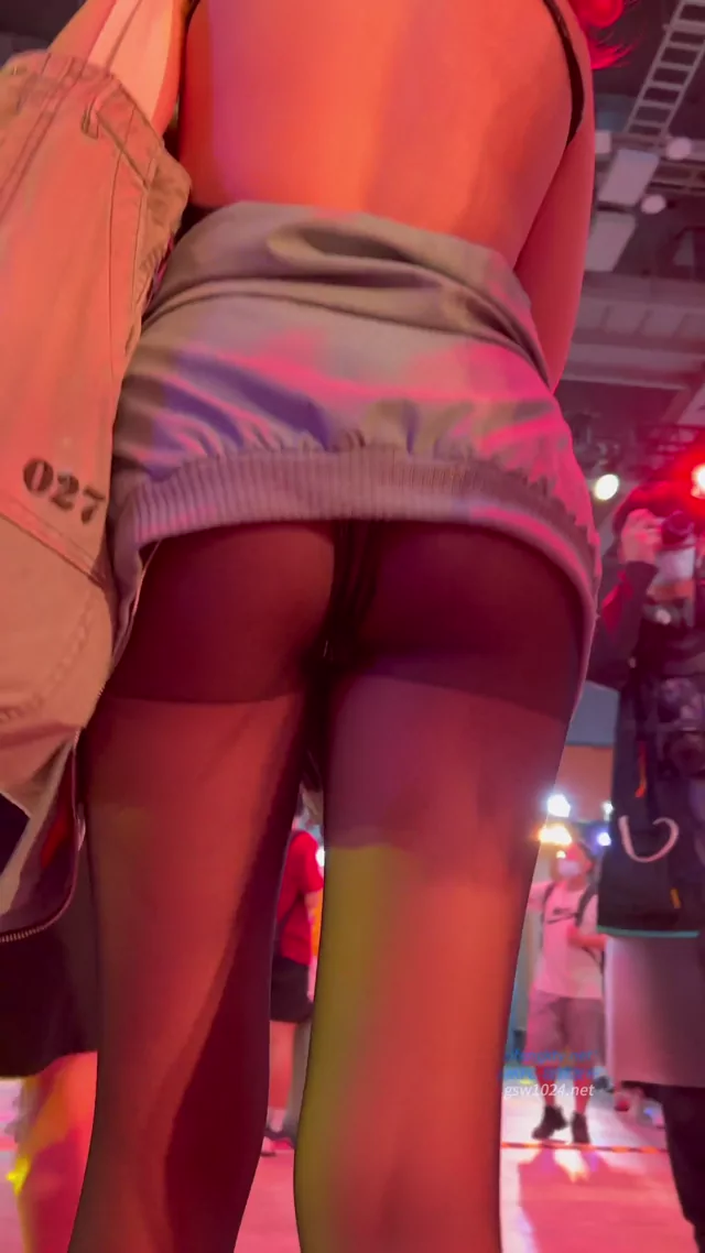 @iwaratv パイパン 個人撮影 必見 Twitterエロ動画 漫展抄底系列第十四期 ——仔细看看？ #KFC # シーン4