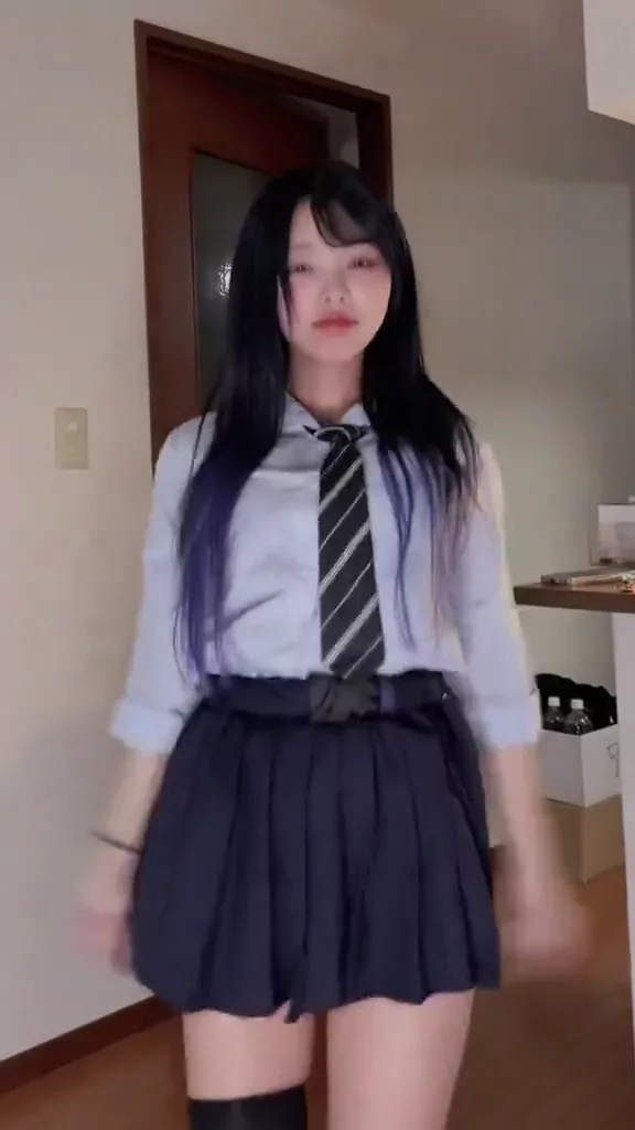 @tiktokerwzfo パイパン 騎乗位 完全素人 裏アカ動画 @tiktokerwzfo の投稿動画 シーン9