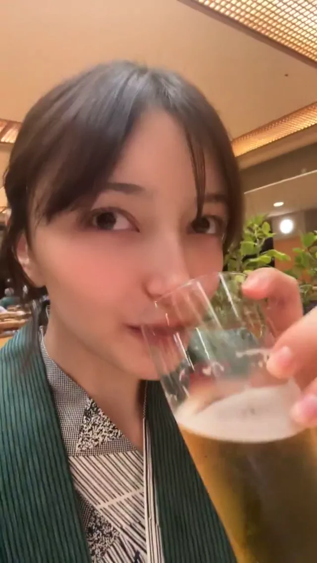 @myxx_erika 巨乳 フェラ 厳選 Twitterエロ動画 家族と蟹食べに行ったから今年は自分の殻も割って シーン10