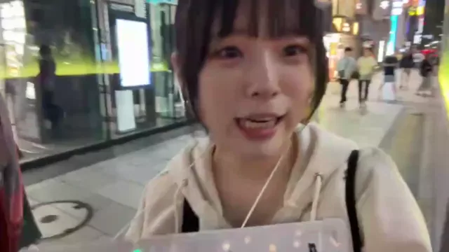 @edogawahmp2525 スレンダー 潮吹き 必見 SNS流出動画 @edogawahmp2525 の投稿動画 シーン2