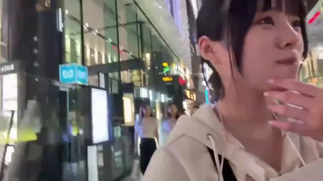 @edogawahmp2525 スレンダー 潮吹き 必見 SNS流出動画 @edogawahmp2525 の投稿動画 シーン9