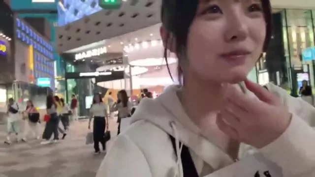 @edogawahmp2525 スレンダー 潮吹き 必見 SNS流出動画 @edogawahmp2525 の投稿動画 シーン10