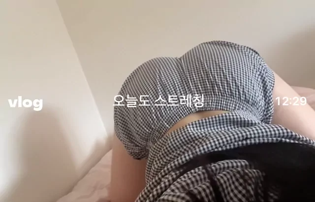 @ariiraboo 人妻 コスプレ 最新 SNS流出動画 @ariiraboo の投稿動画 シーン2