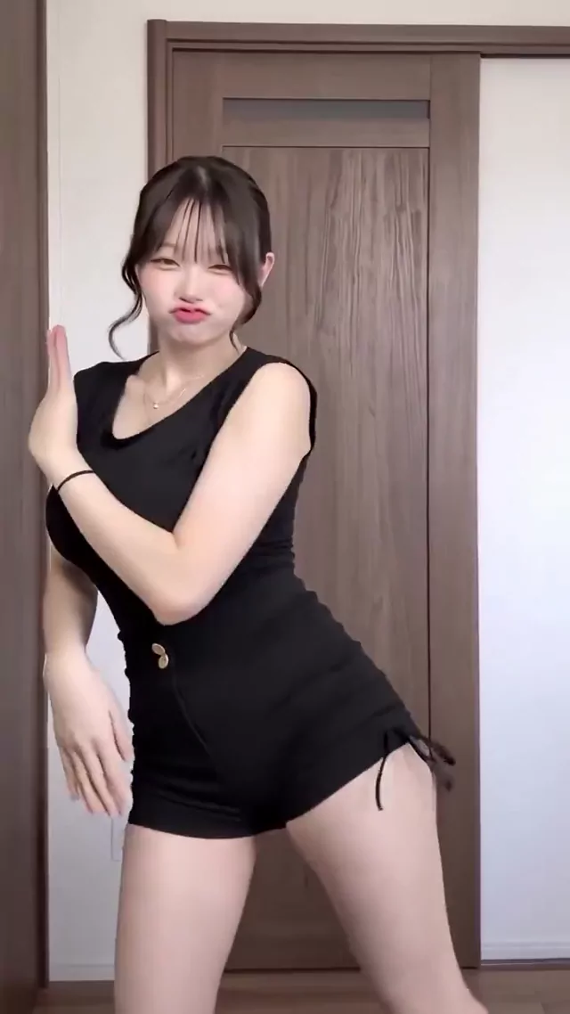 @fone_beauty 清楚系 フェラ 話題 投稿エロ動画 @fone_beauty の投稿動画 シーン7