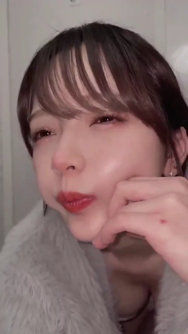 @live_live07 人妻 コスプレ 必見 裏アカ動画 バスケ部の友達と一緒にこれを楽しむのが最高だよ！ # シーン2