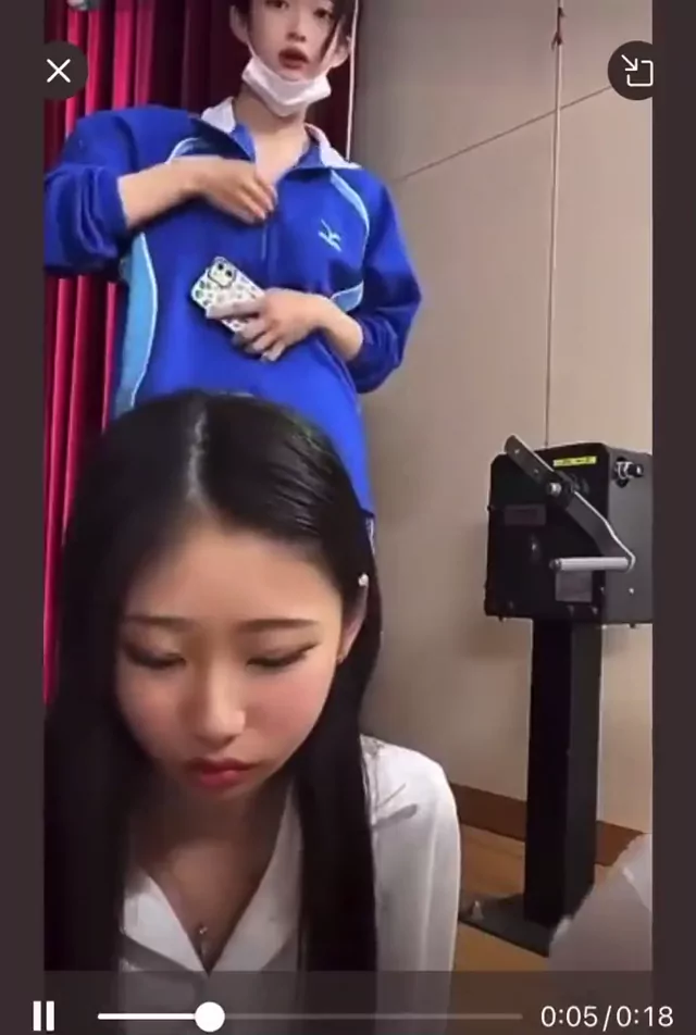 @liveotakara 女子大生 中出し 最新 Twitterエロ動画 #TikTokLIVE #インスタライブ シーン1