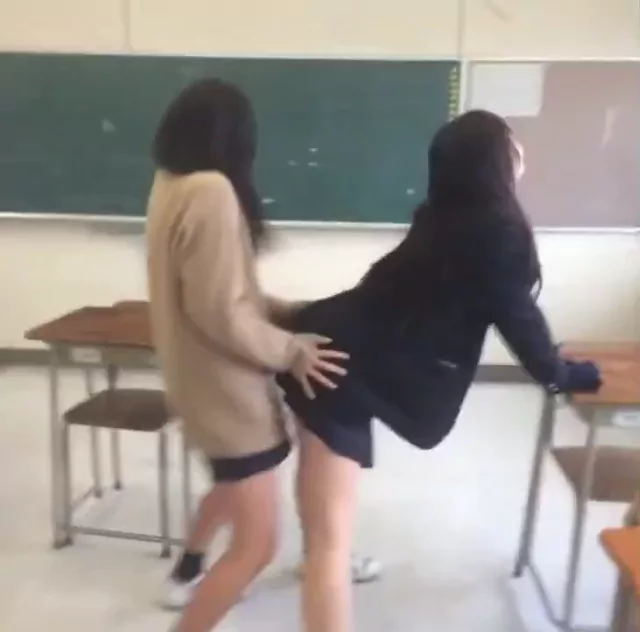 @mutu_girl ギャル コスプレ 厳選 X動画 @mutu_girl の投稿動画 シーン9